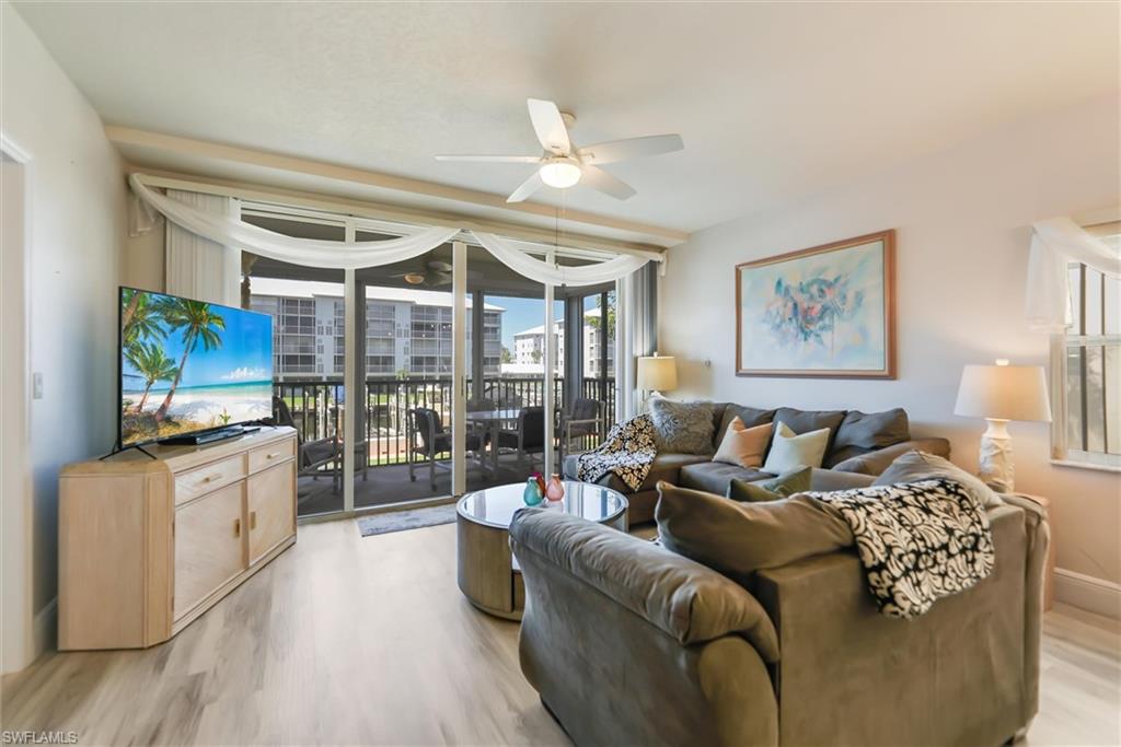 4481 Bay Beach Ln 214 Property Photo 2