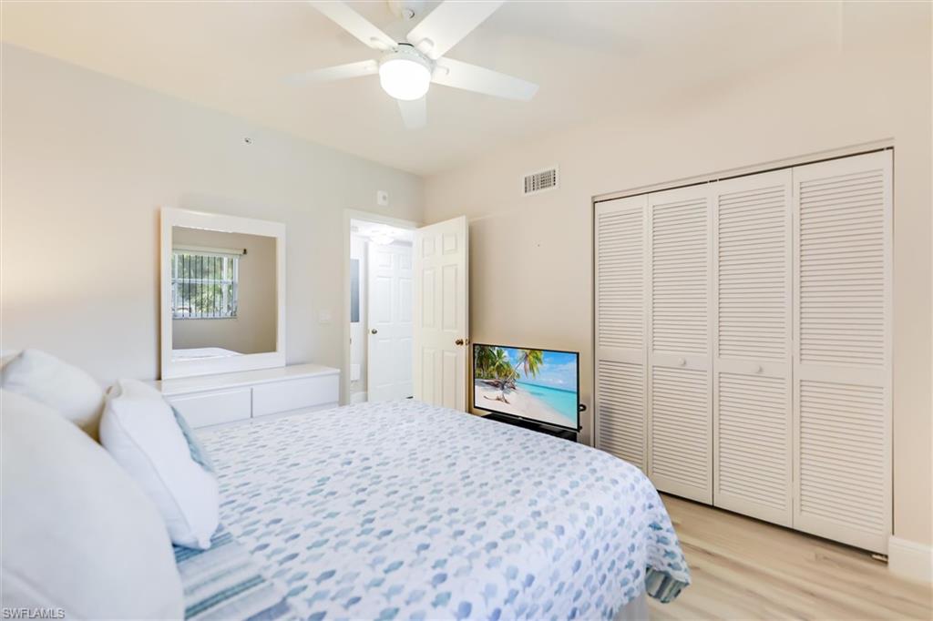 4481 Bay Beach Ln 214 Property Photo 10