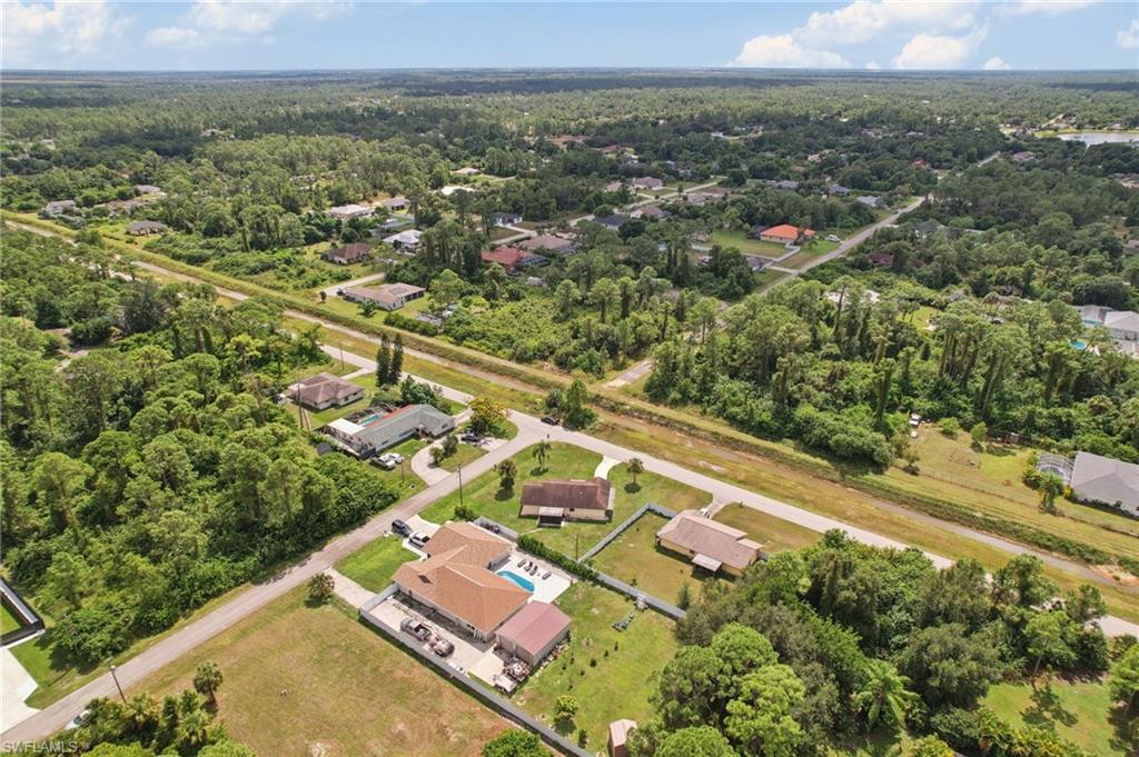 2807 E 8th St Property Photo 3