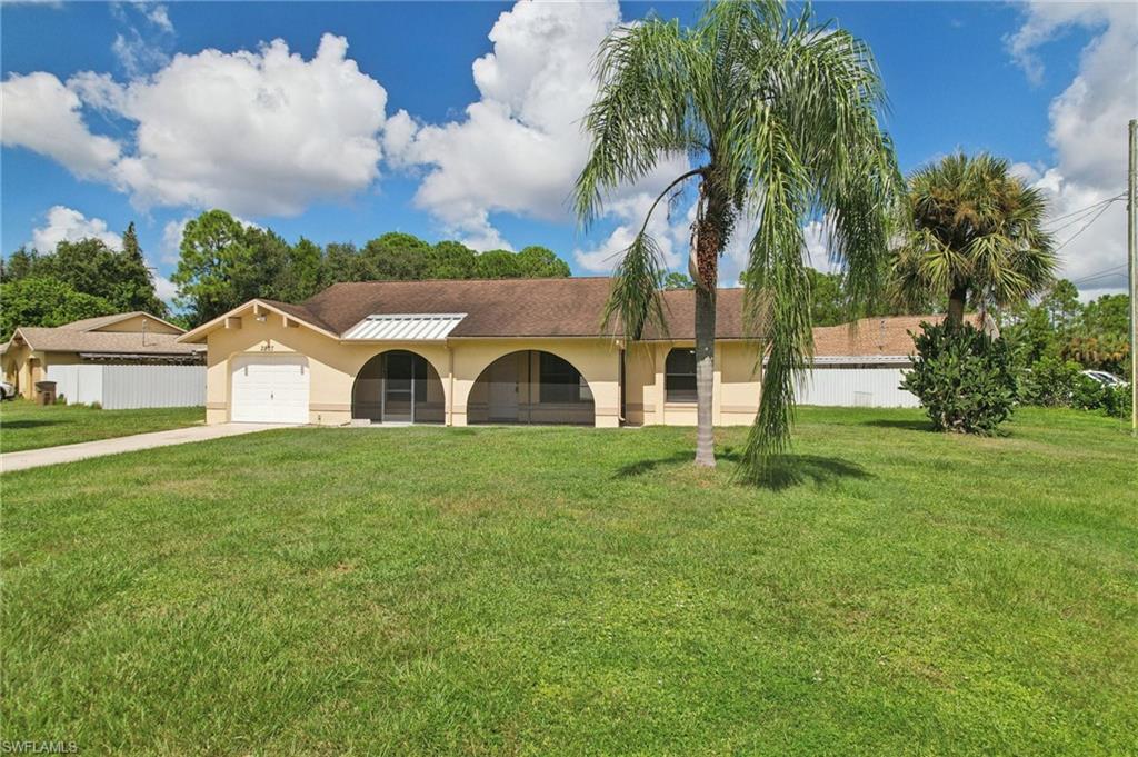 2807 E 8th St Property Photo 18