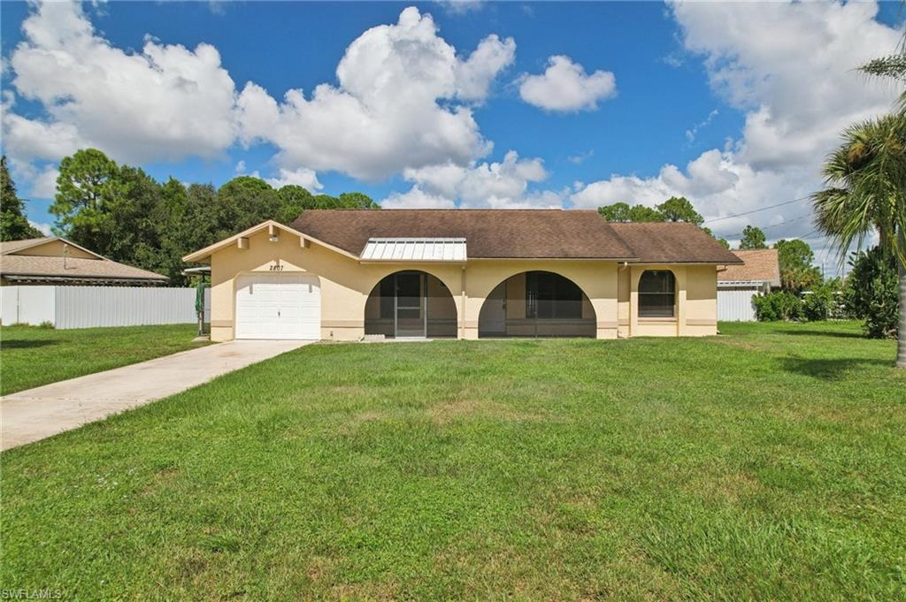 2807 E 8th St Property Photo 21