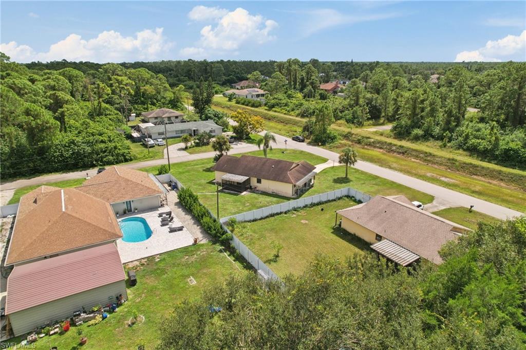 2807 E 8th St Property Photo 22