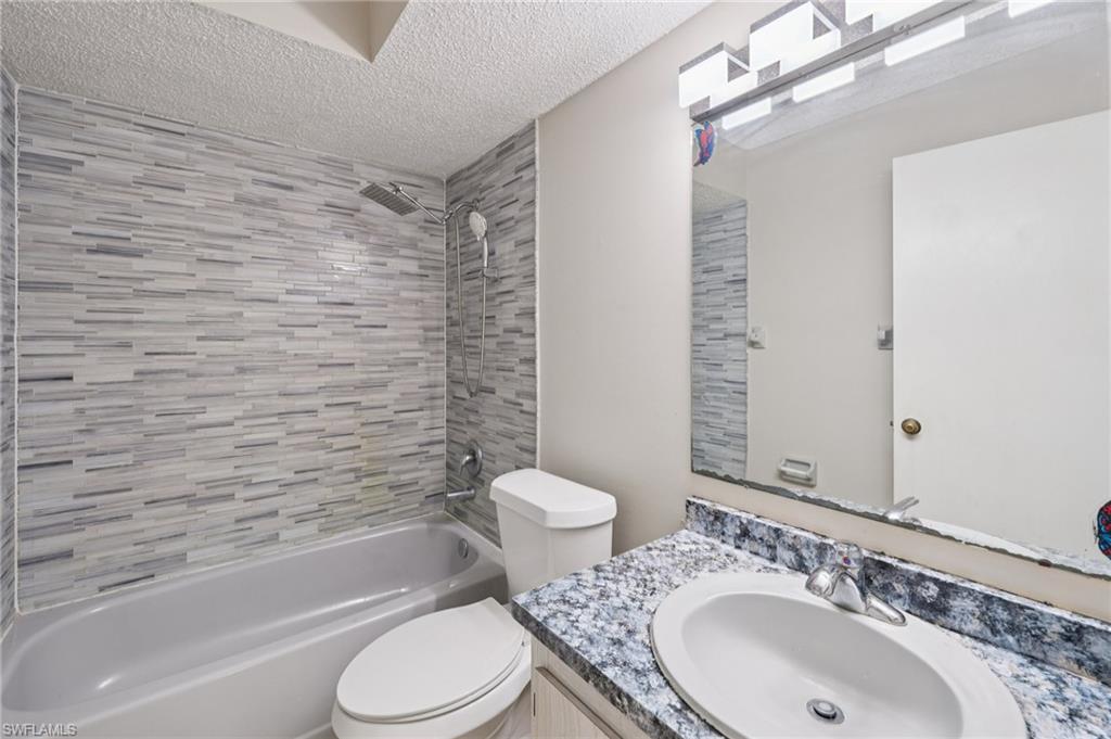 2807 E 8th St Property Photo 30