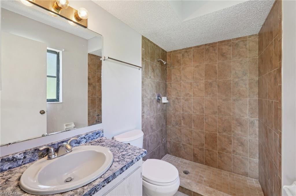 2807 E 8th St Property Photo 31