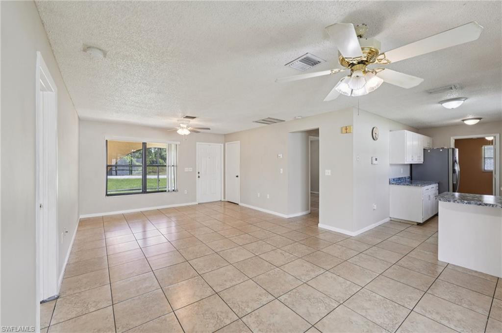 2807 E 8th St Property Photo 40