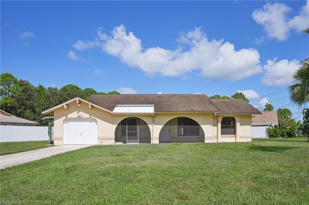 2807 E 8th St Property Photo 46