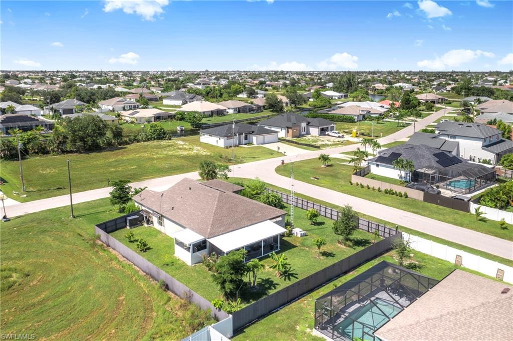 317 Sw 26th Ave Property Photo 4