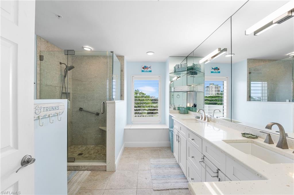4198 Bay Beach Ln 126 Property Photo 27