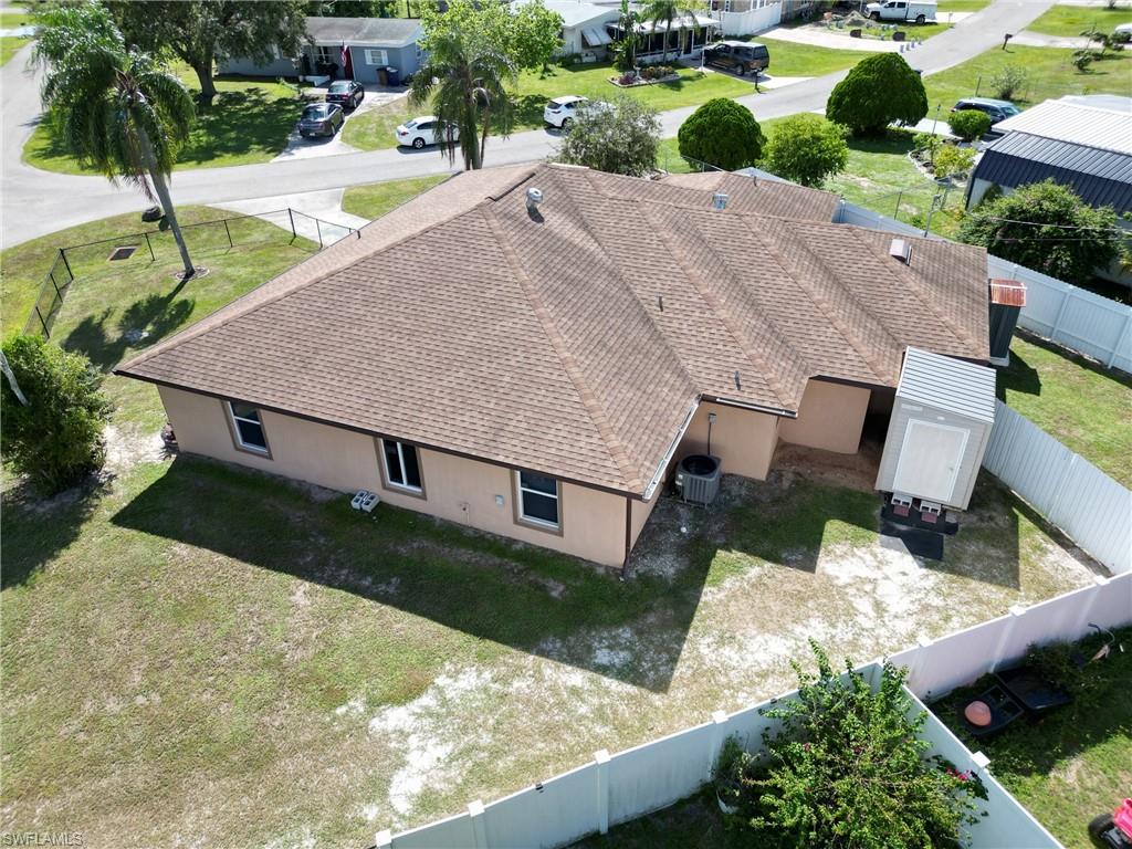 15 Willow St Property Photo 8