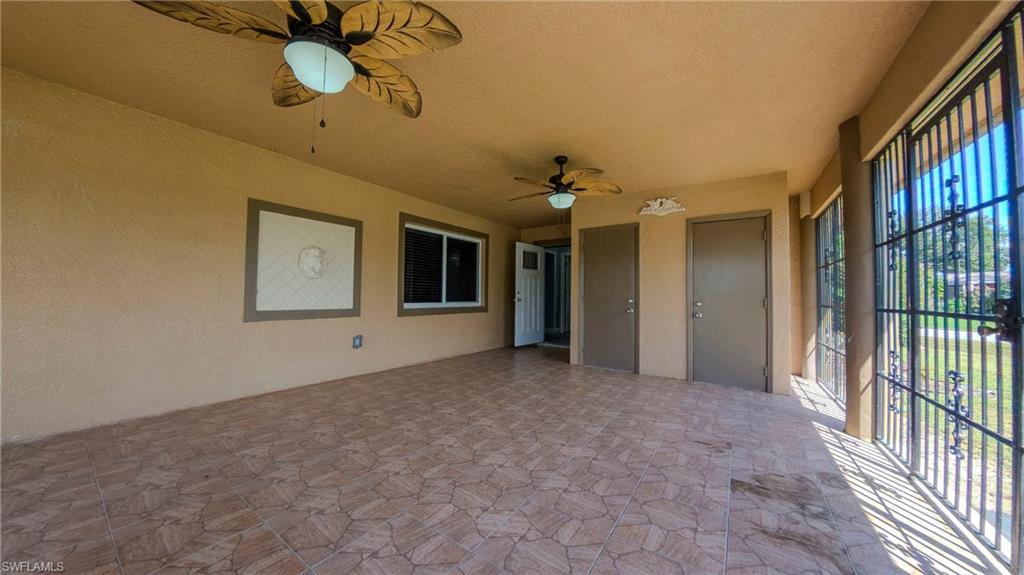 15 Willow St Property Photo 11