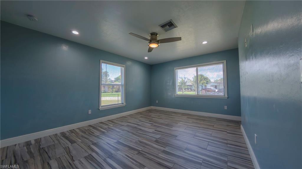 15 Willow St Property Photo 14