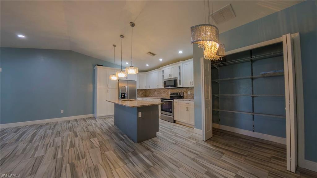 15 Willow St Property Photo 20