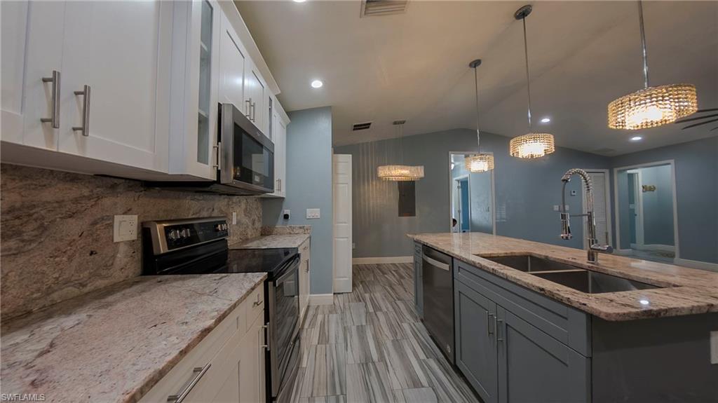 15 Willow St Property Photo 22