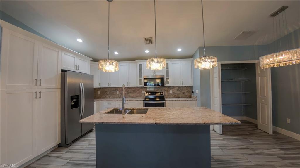 15 Willow St Property Photo 23