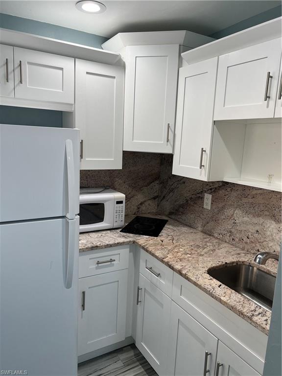 15 Willow St Property Photo 41