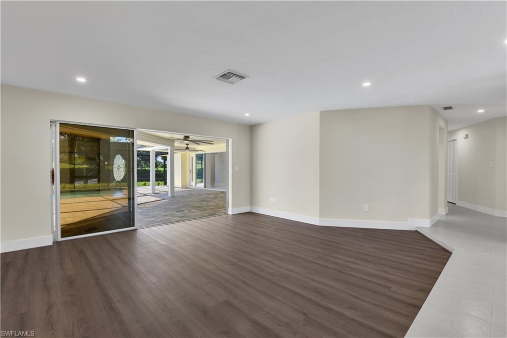 491 Cypress Way E Property Photo 3