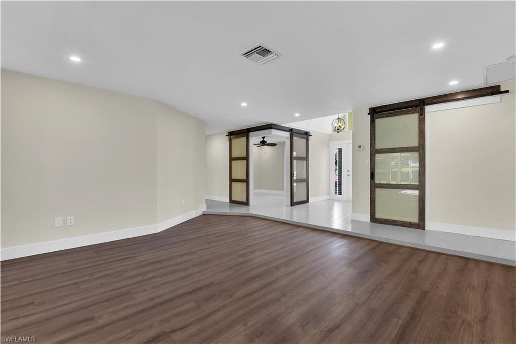 491 Cypress Way E Property Photo 12
