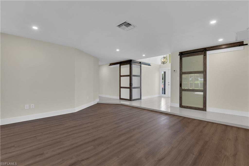491 Cypress Way E Property Photo 13
