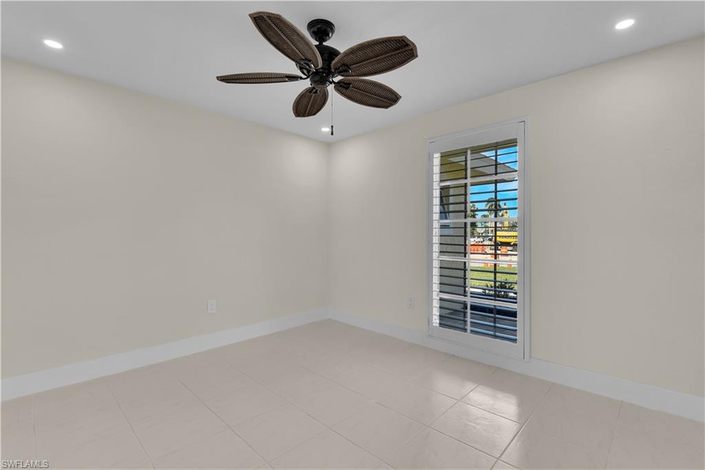 491 Cypress Way E Property Photo 14