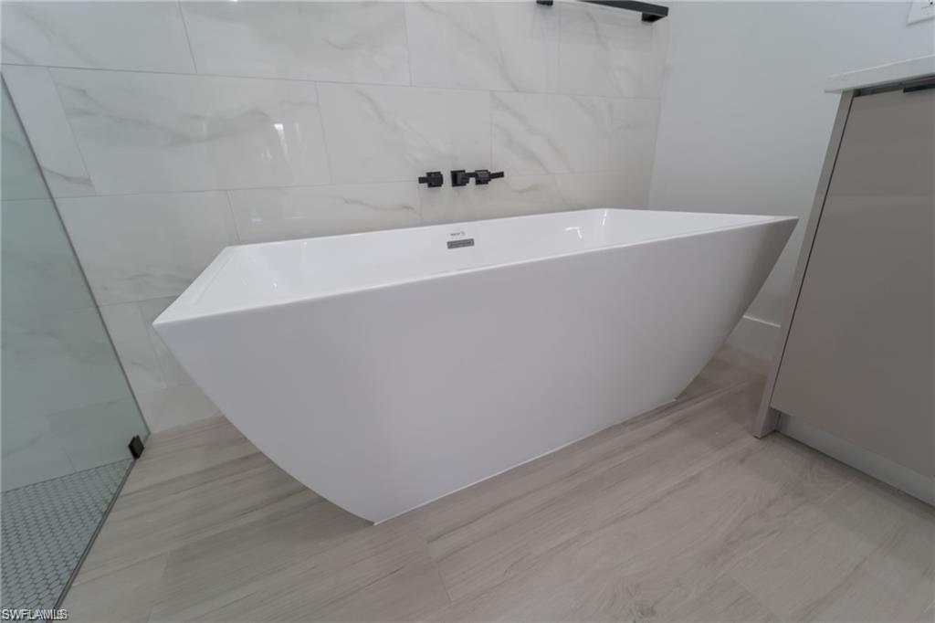 4328 Nw 27th Ln Property Photo 12