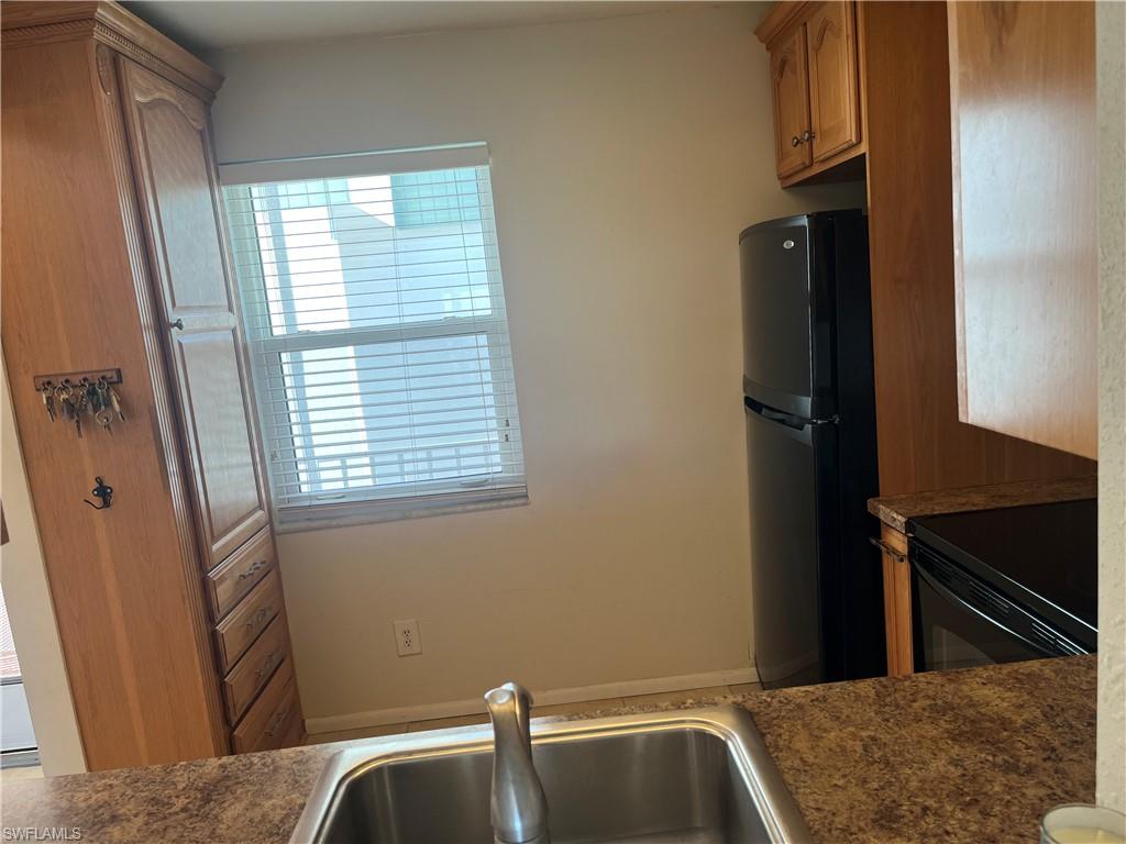 1580 Pine Valley Dr # 412 Property Photo 3