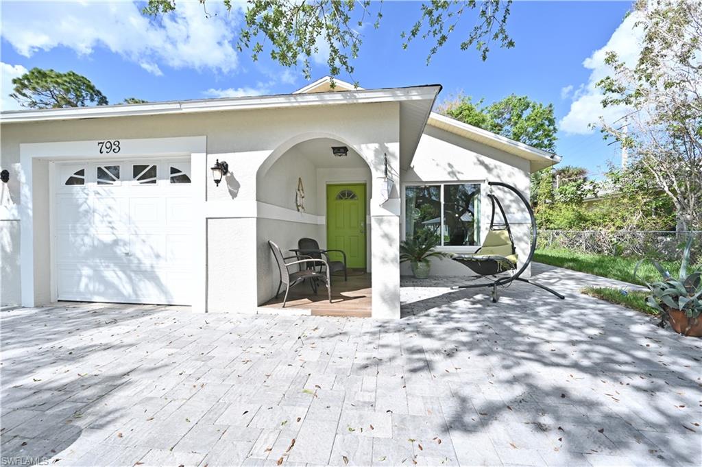 793 95th Ave N Property Photo 7