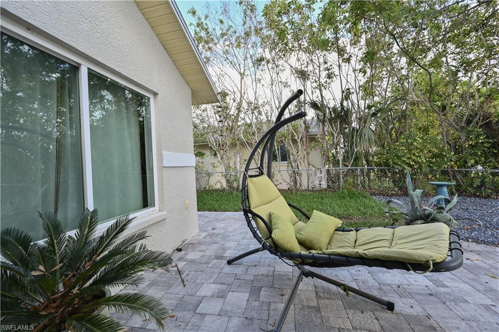 793 95th Ave N Property Photo 8