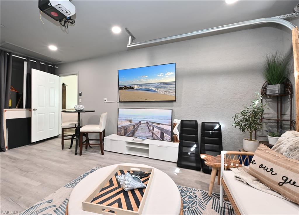 793 95th Ave N Property Photo 12