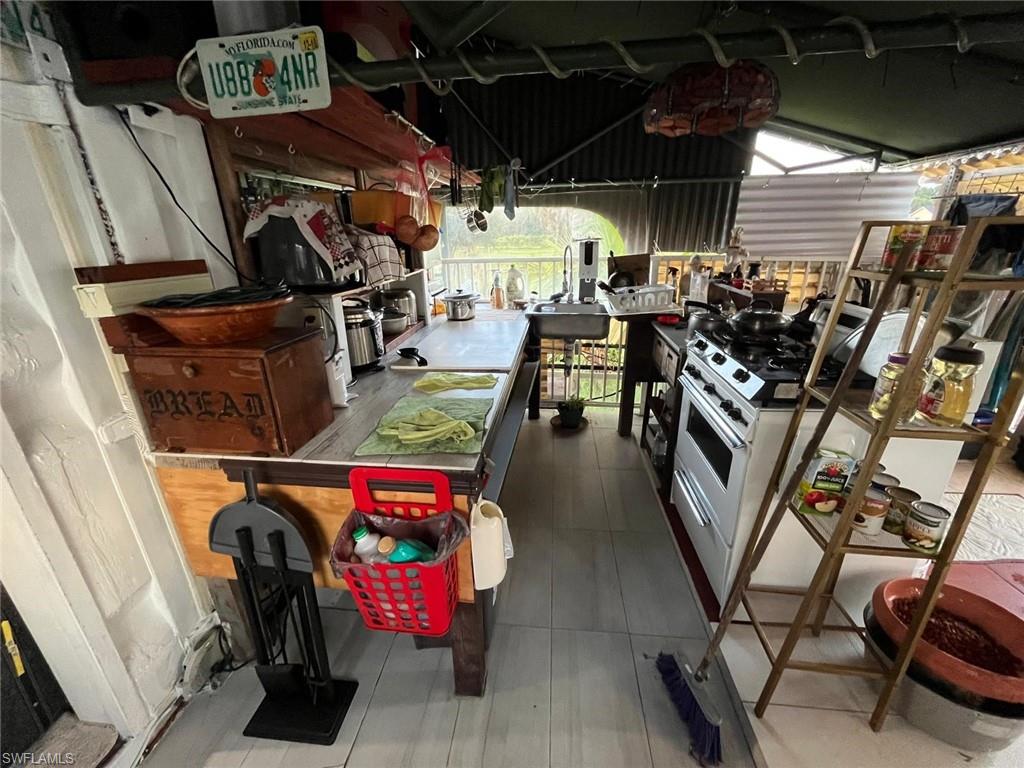 360 S Brida St Property Photo 10