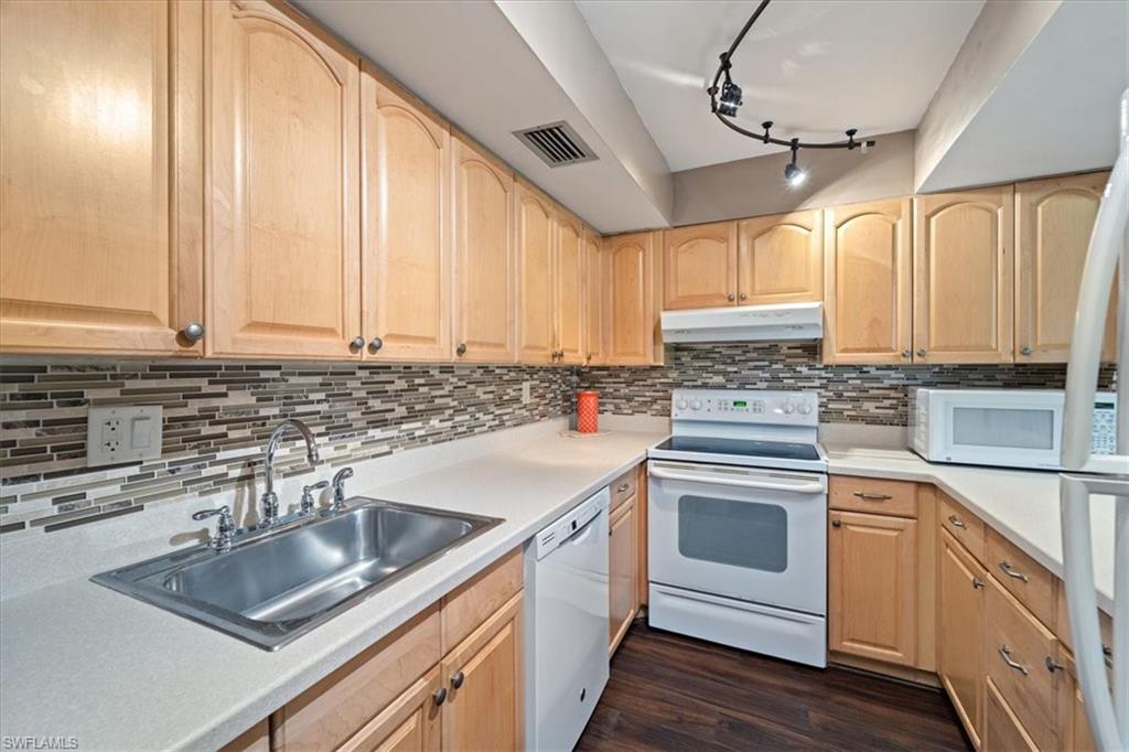 5405 Peppertree Dr 3 Property Photo 12