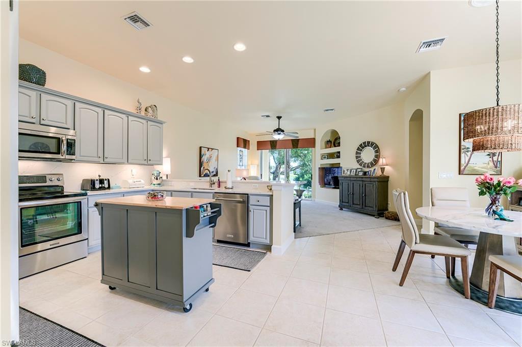 8920 Crown Colony Blvd Property Photo 15