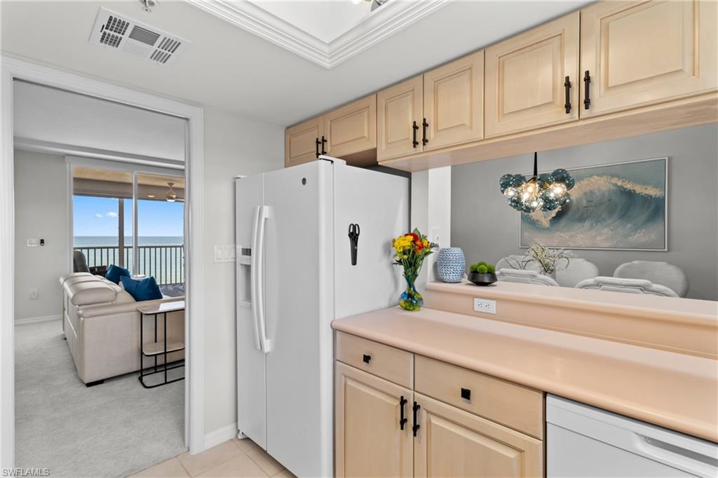 9577 Gulf Shore Dr 703 Property Photo 12