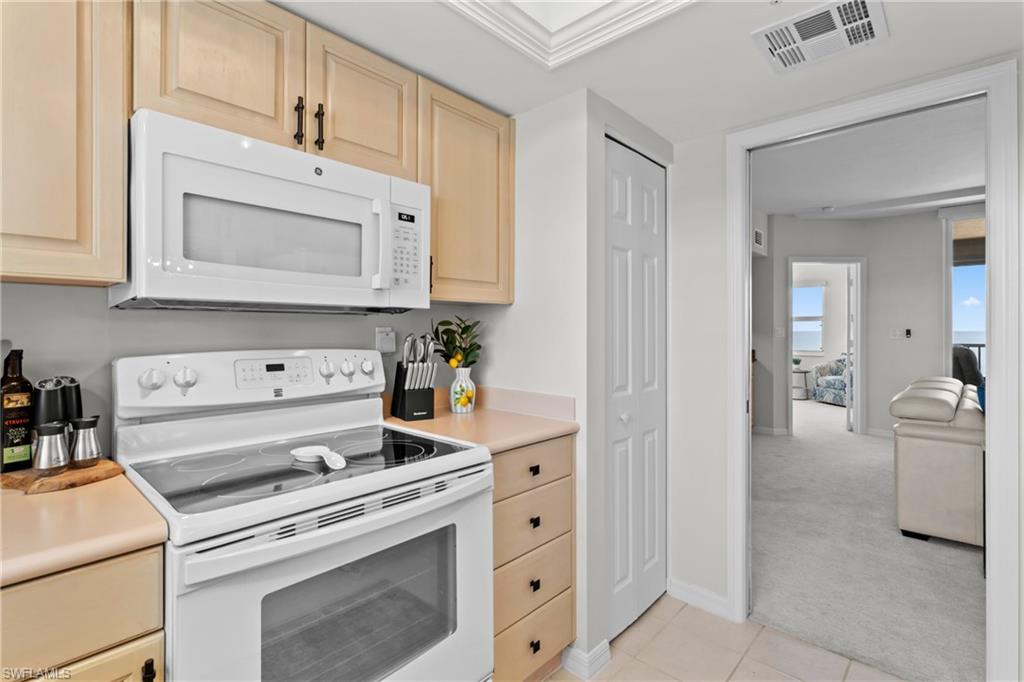 9577 Gulf Shore Dr 703 Property Photo 14