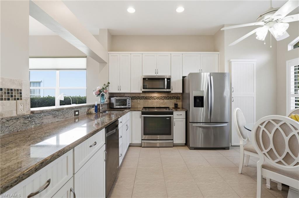 12784 Devonshire Lakes Cir Property Photo 3