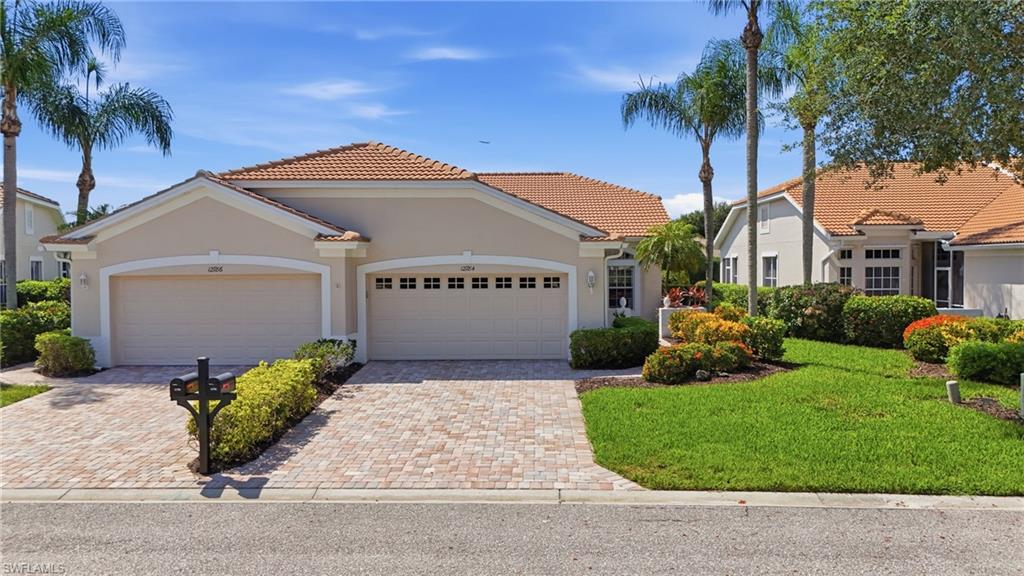 12784 Devonshire Lakes Cir Property Photo 34