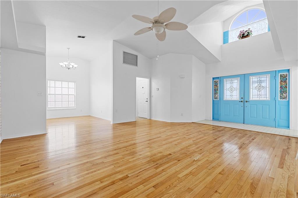 3319 Clubview Dr Property Photo 4