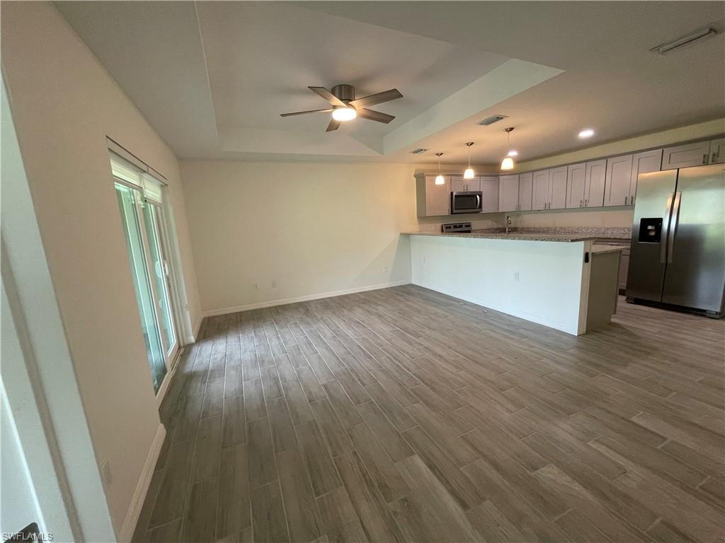 1114 Circle Dr Property Photo 3