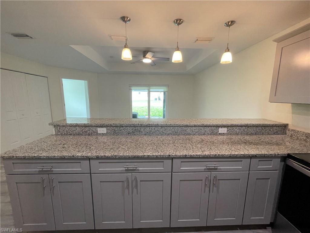 1114 Circle Dr Property Photo 6