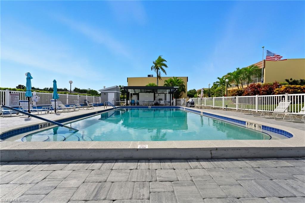 2907 Del Prado Blvd S B7 Property Photo 2