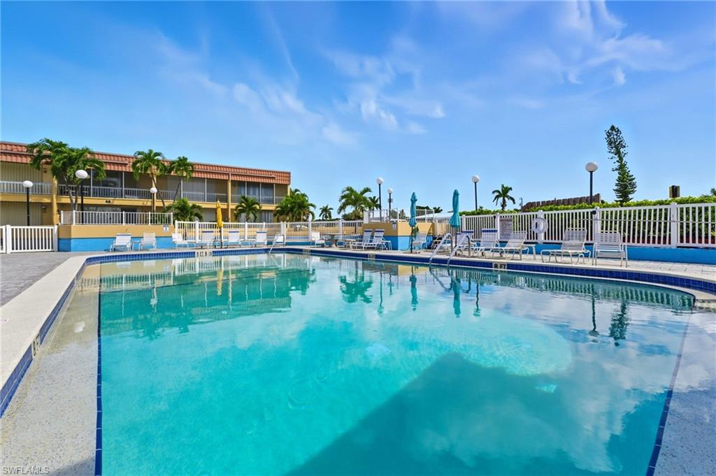 2907 Del Prado Blvd S B7 Property Photo 20