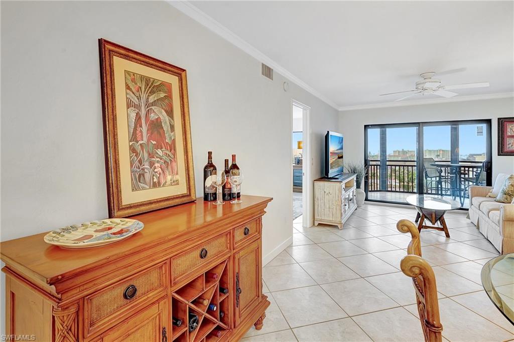 4263 Bay Beach Ln 714 Property Photo 8