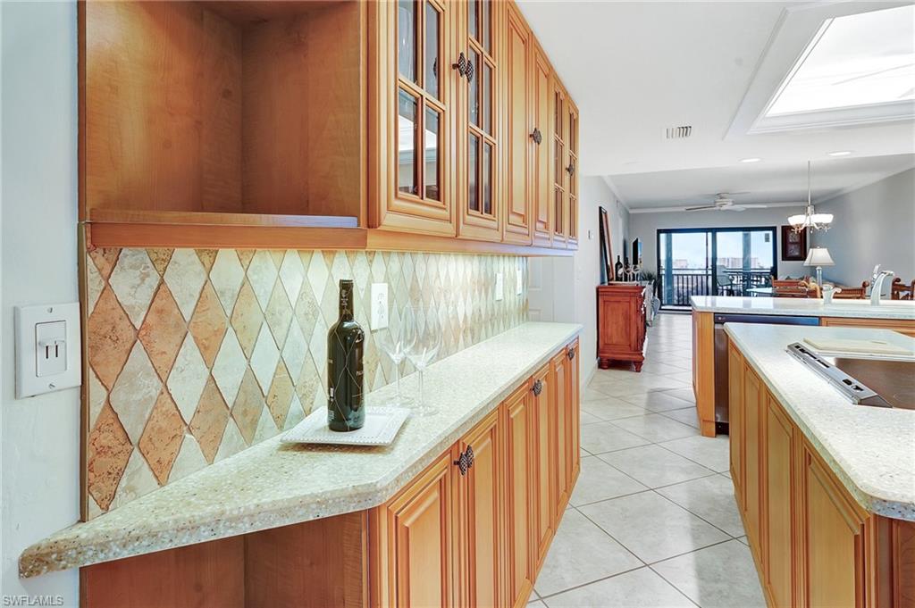 4263 Bay Beach Ln 714 Property Photo 13
