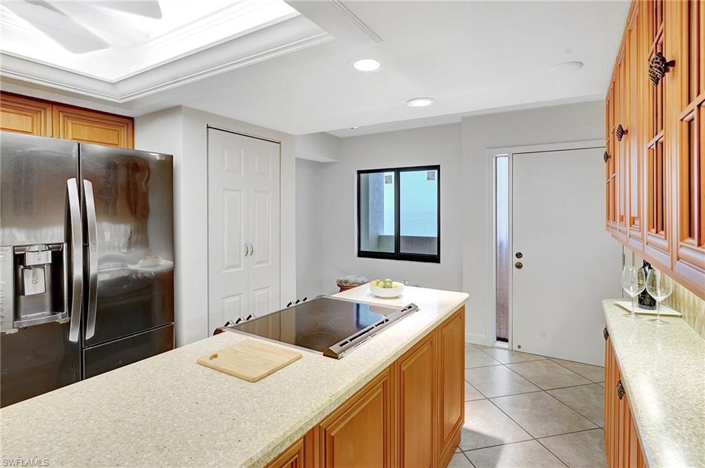 4263 Bay Beach Ln 714 Property Photo 16