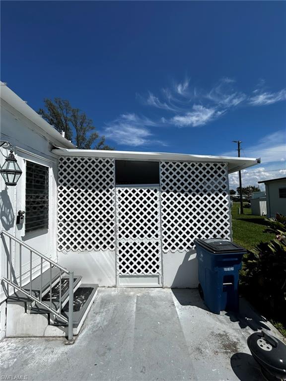 26186 Princess Ln Property Photo 4