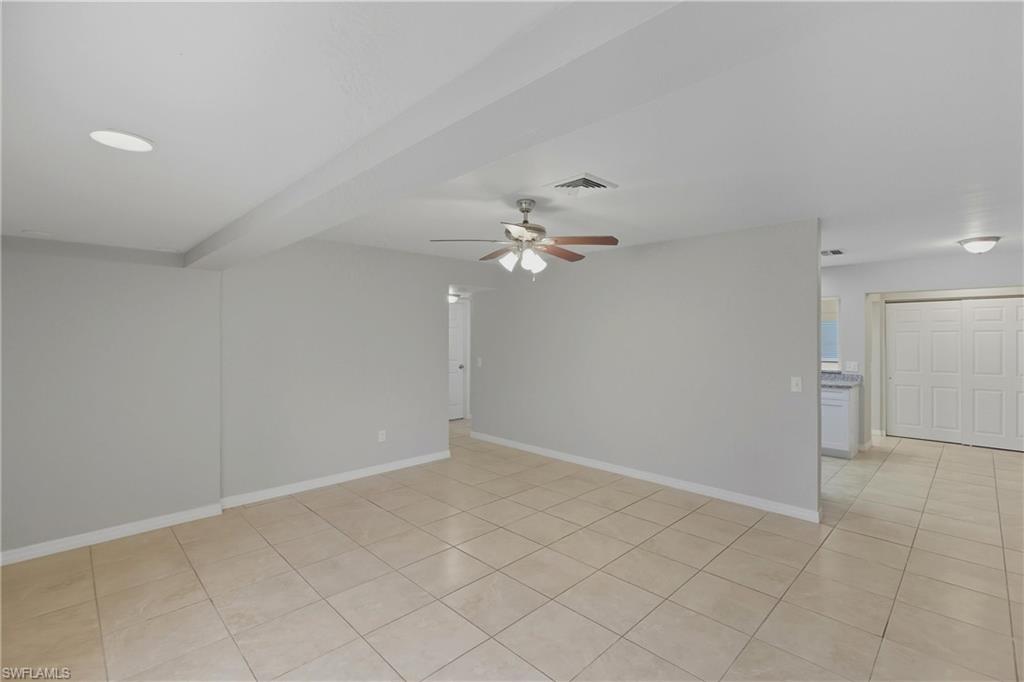 728 Tower Dr Property Photo 6