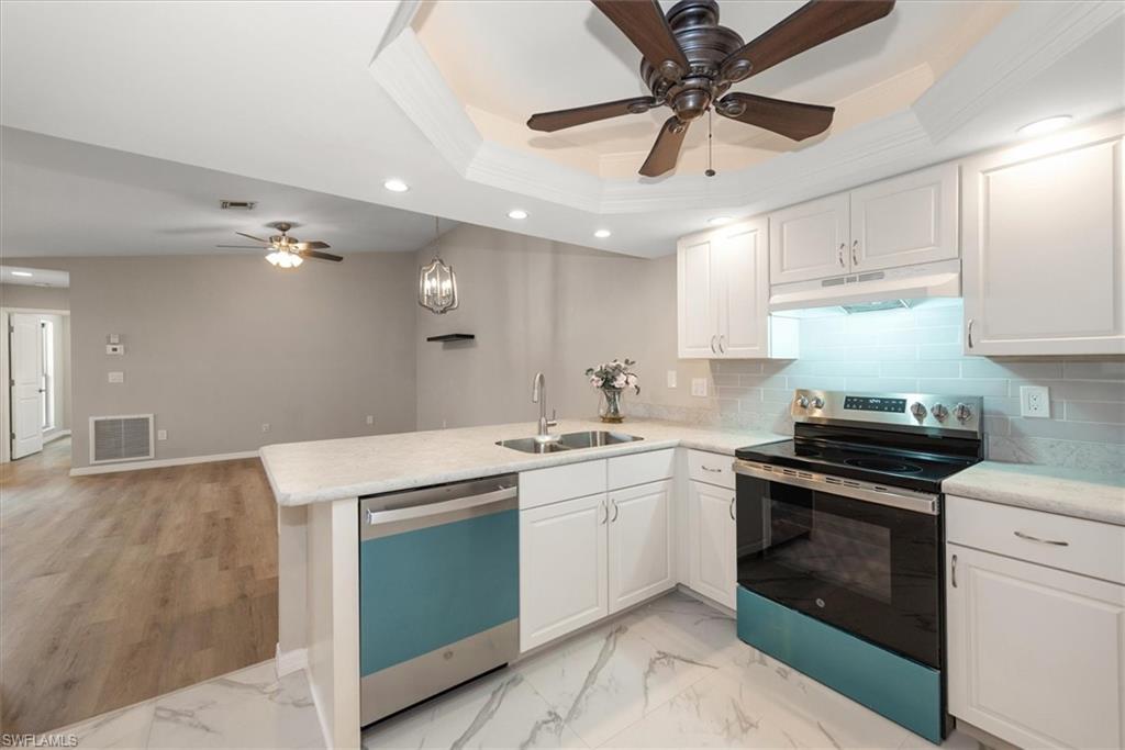 15630 Crystal Lake Dr 102 Property Photo 6