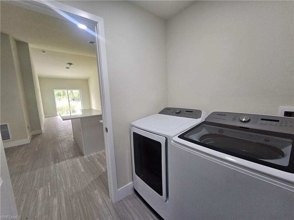874 Apartment St E Property Photo 21