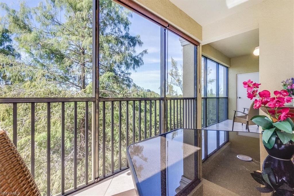 10060 Lake Cove Dr 202 Property Photo 18