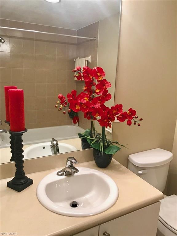 8342 Bernwood Cove Loop 807 Property Photo 5