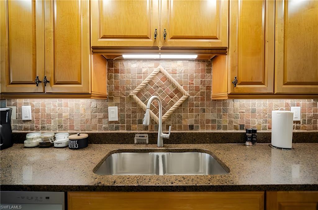 203 Se 43rd Ter Property Photo 12